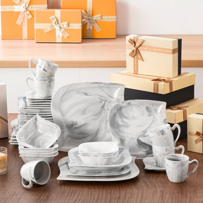 36 Piece Dinnerware Set - Service For 6