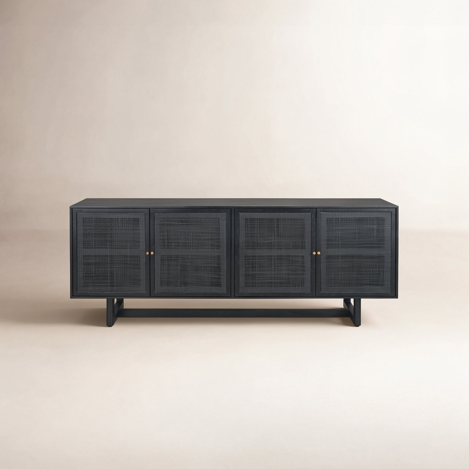 Cinna Mango Sideboard, Black
