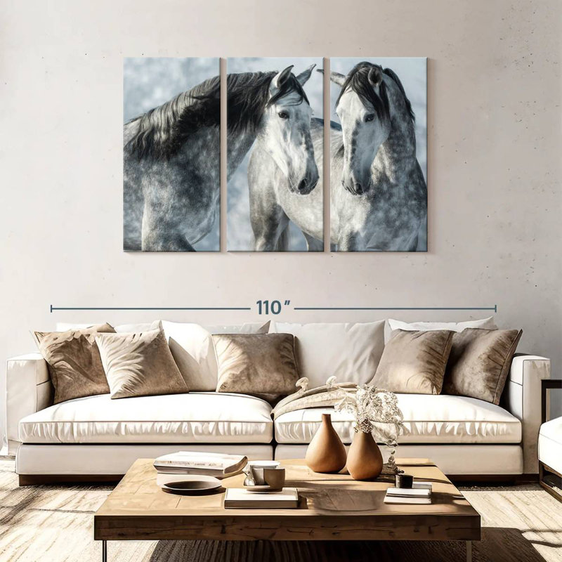 Brampt, deux étalons gris en hiver, H 48 po x l 74 po