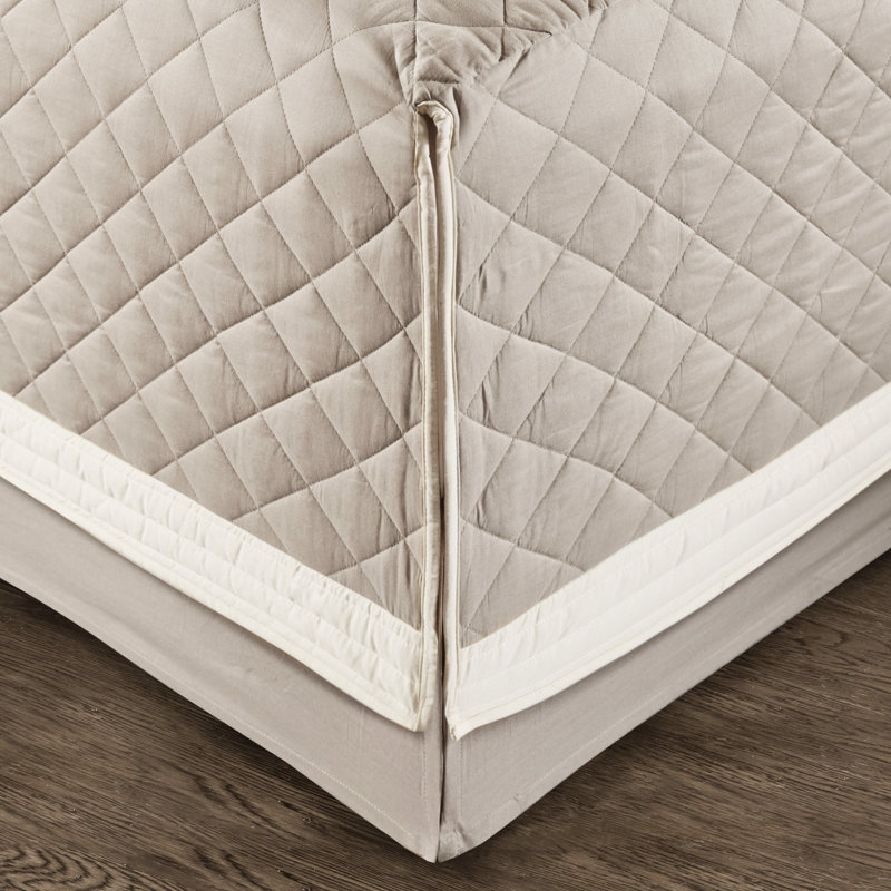 49ec3084f Comforter