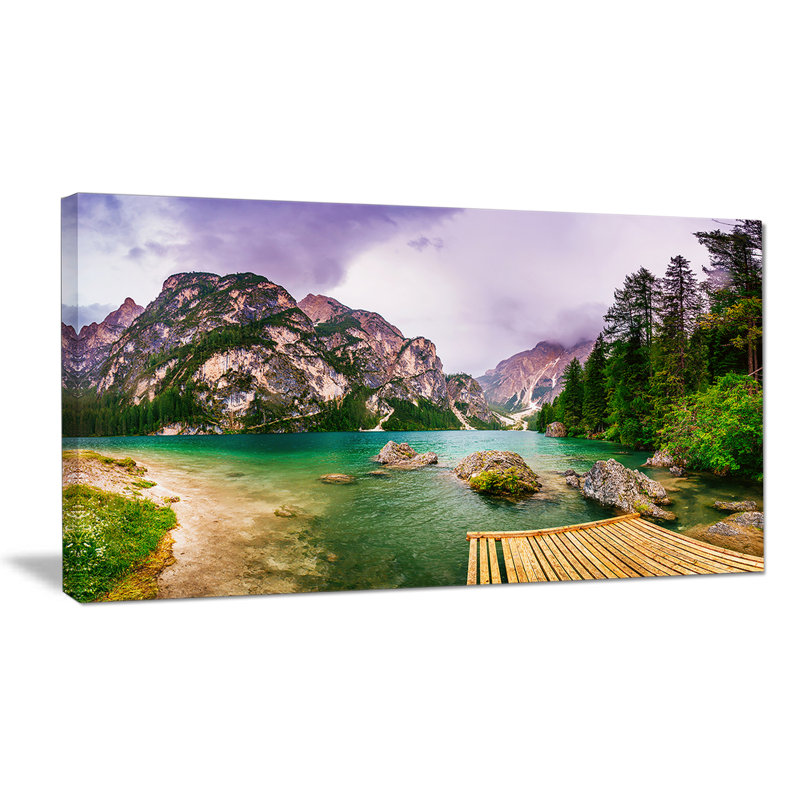 «Mountain Lakeentre les montagnes», reproduction de photo sur toile tendue, H 28 po x l 60 po, Toile tendue