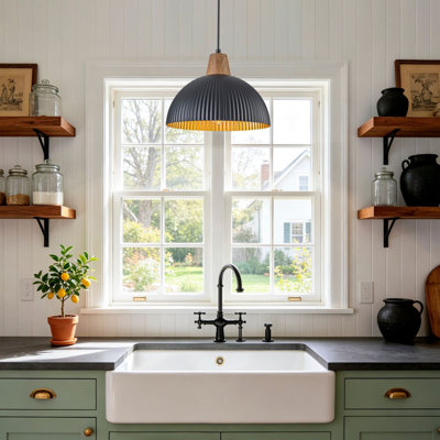 Luminaire suspendu en forme de dôme à 1 lumière de style campagnard noir et or avec grain de bois