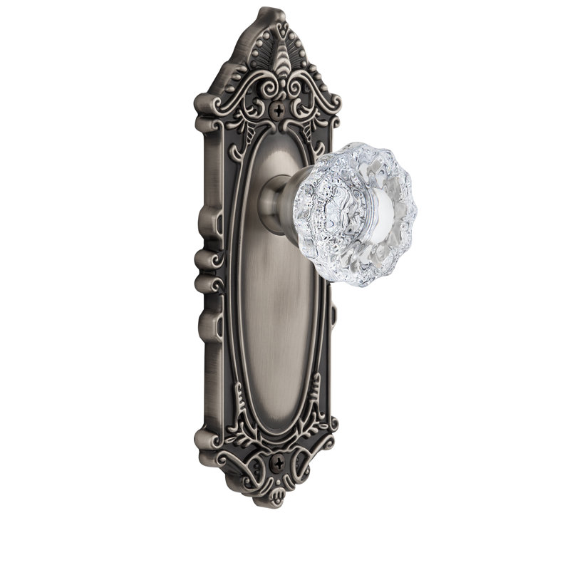 Figurine Grandeur Grande Victorian, Étain antique