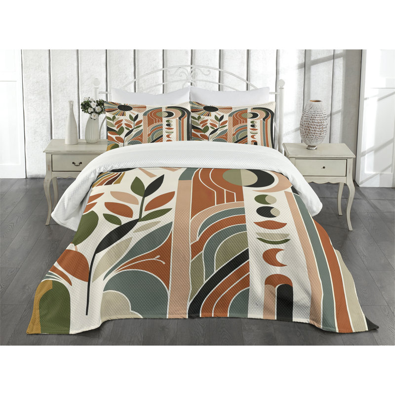 Polyester Floral Coverlet, Queen Coverlet / Bedspread + 2 Standard Shams