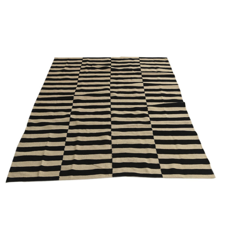 Tapis noir et blanc Ousley