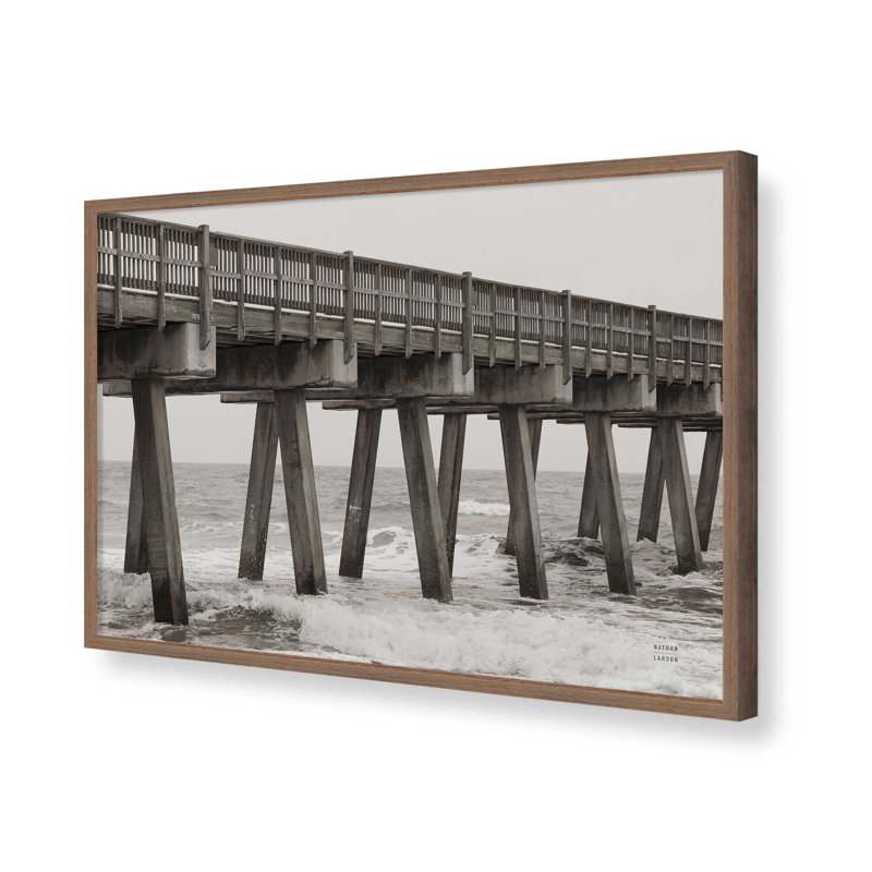 «Pier Angles II» par Nathan Larson, reproduction d'art, H 12 po x l 18 po, Brun