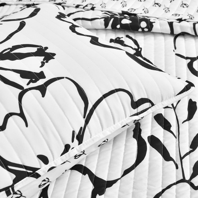 Scandinavian Reversible Floral Quilt Set, Full/Double Quilt + 2 Shams, Black/White