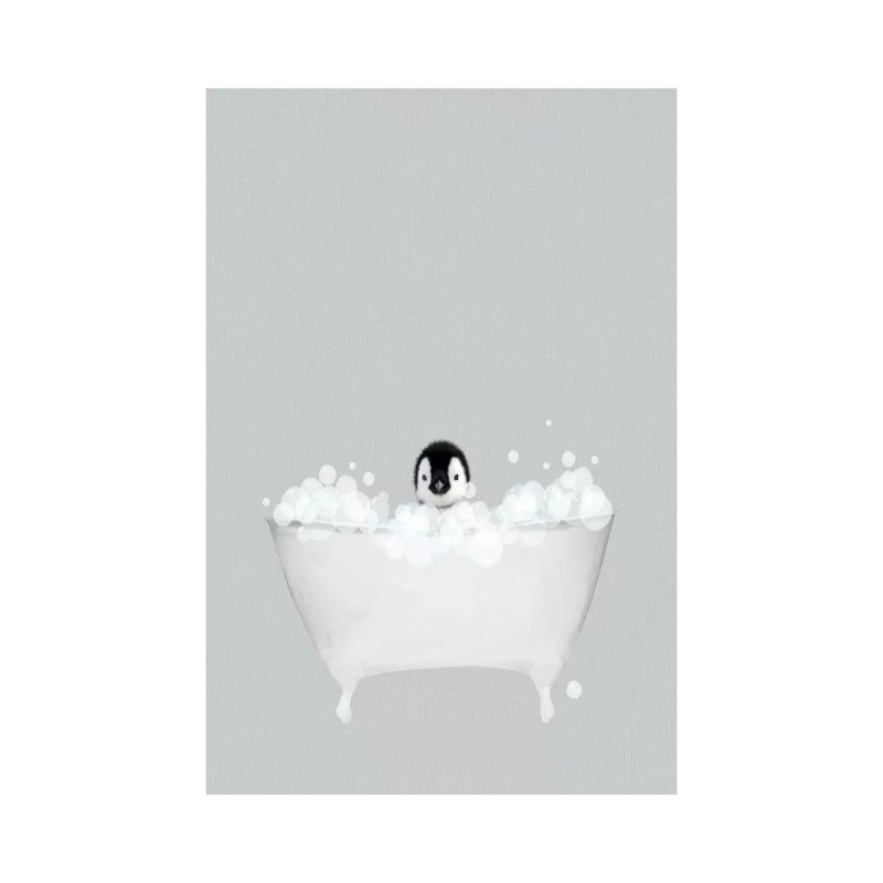 «Penguin Blue Bath» par Leah Straatsma - reproduction d'art, H 26 po x l 18 po x 1,5 po, Toile tendue, Pas de tapis