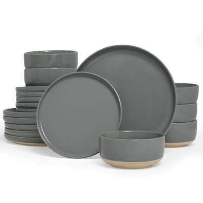 18 Piece Stoneware Dinnerware Set - Service for 6