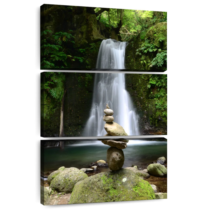 Alvord Salto Do Prego Stone Stack, 45" H x 28" W