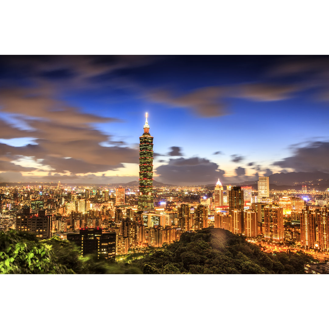 Die Stadt Taipeh bei Nacht - Leinwanddrucke