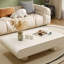 Table basse simple de style crème