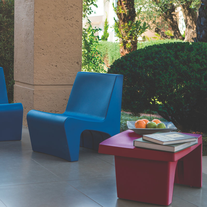Tramontina Berta Polyethylene Coffee Table, Burgundy