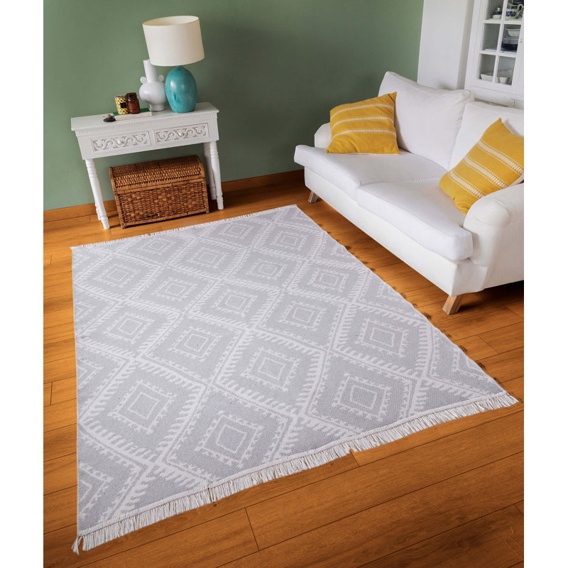 Poteat Cotton Argyle Indoor Rug, Rectangle 4' x 5'11"