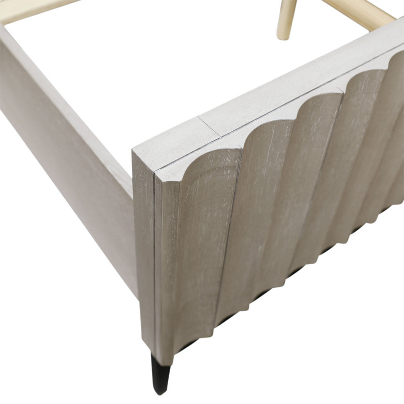 Lit plateforme en bois massif Silvia, Beige / blanc cassé, Grand lit
