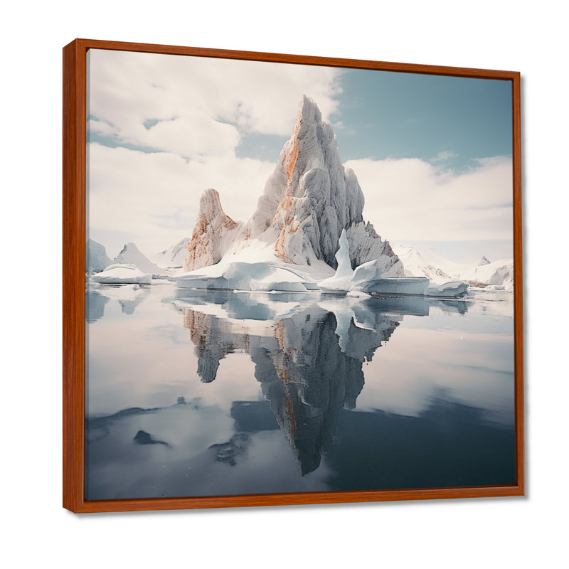 «Majestic Iceberg Silver Blue Landscape - Lake House», reproduction d'art murale, Toile avec cadre flottant brun