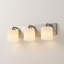 Luminaire de meuble-lavabo de salle de bain avec abat-jour en verre opale-541242077-558349878-558658357