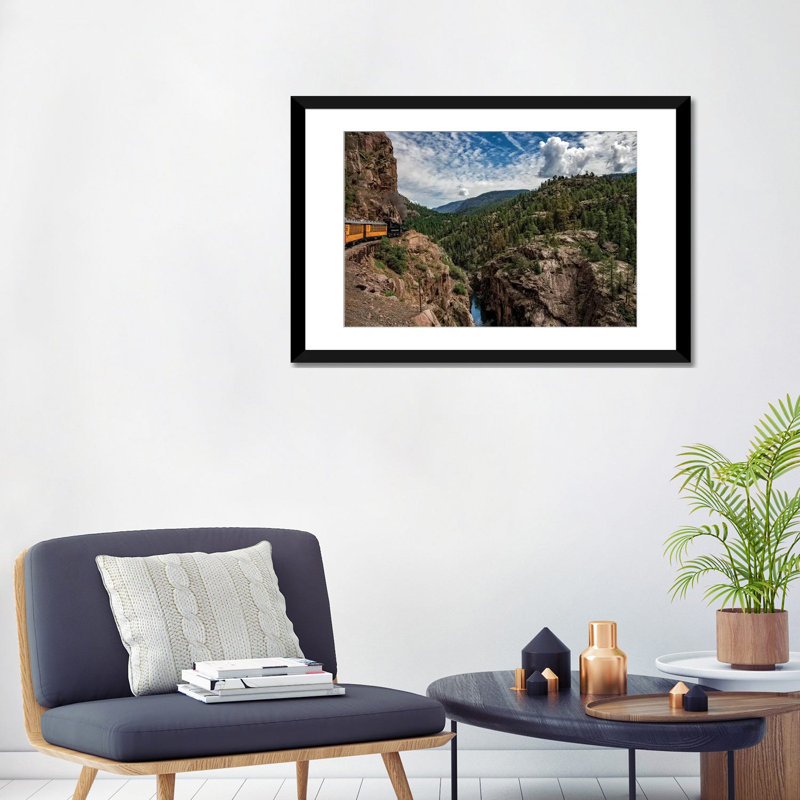 Rockies de train dans le, Blanc, Papier d'art encadré noir, H 24 po x l 32 po x P 1 po