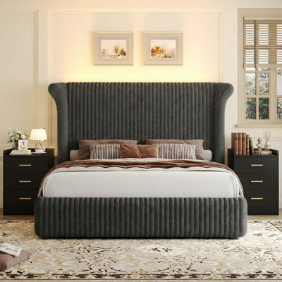 Ensemble de chambre à coucher 3 pièces, base de lit tapissier de 55 po de hauteur, 2 tables de chevet avec chargement et 3 tiroirs