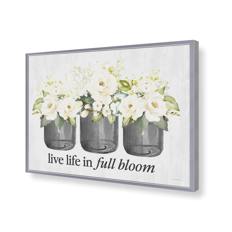 Impression florale pleine fleur par Trio, Silver, Impression encadrée, 16 W x 12 H