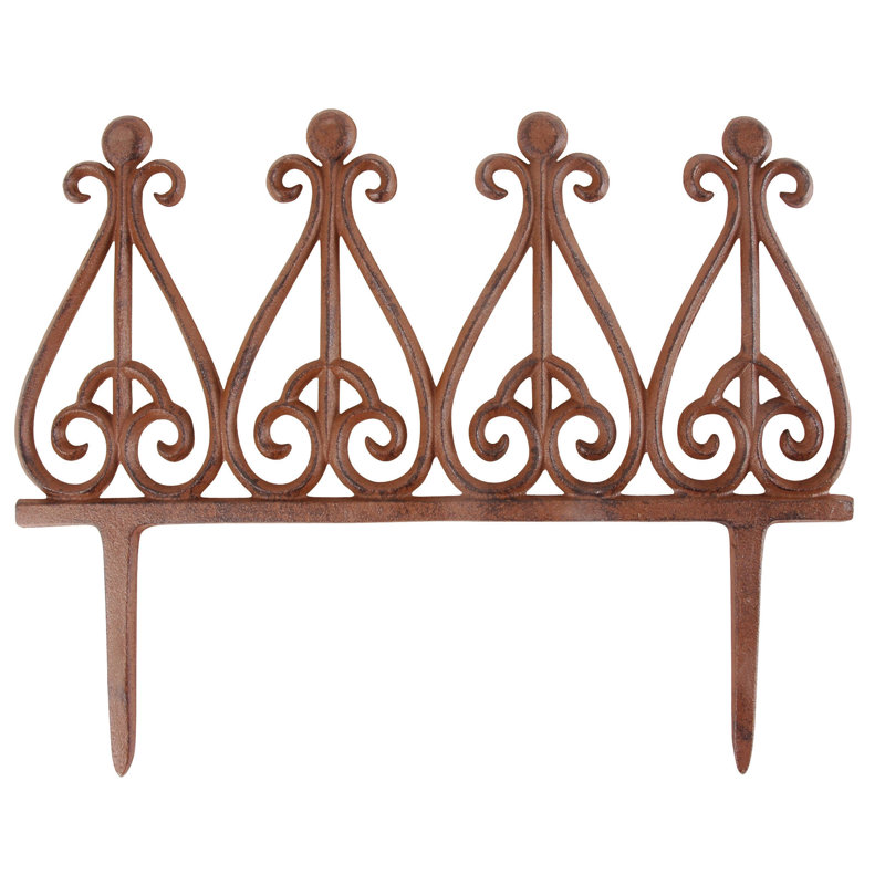 11.7'' H x 15.4'' W Antique Rust Brown Metal Lawn Edging