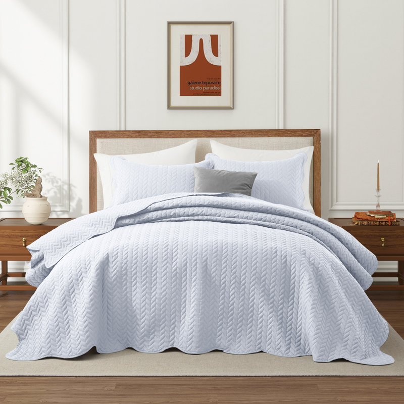 Microfiber Embossed Queen Quilt Sets| Hotel-Quality Bedspread, White, Queen Bedspread ( 90 x 96)+ 2 Standard Pillowcases