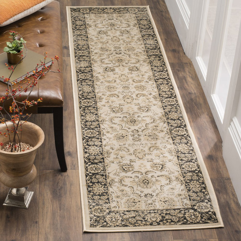 Tapis oriental ivoire / brun Mainville, Tapis de couloir 2 pi 2 po x 8 pi