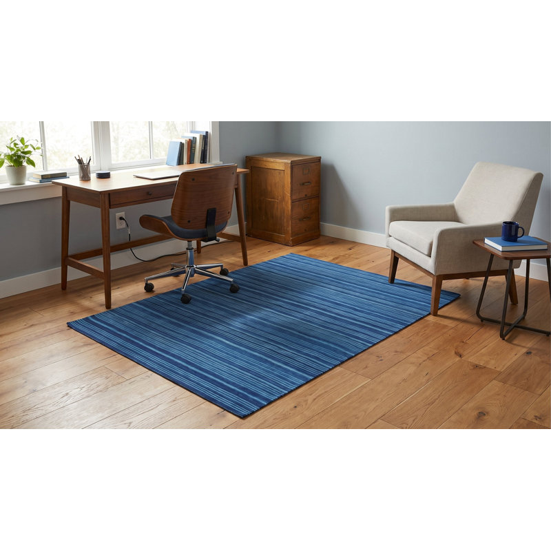 Tapis bleu moderne en laine tissé à la main Indigo Horizon, 9 pi x 12 pi