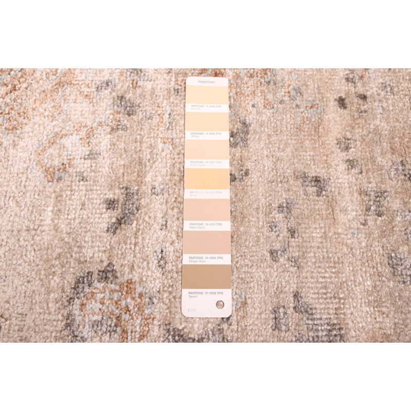 Tapis brun clair Legacy 5 pi 5 po x 7 pi 6 po