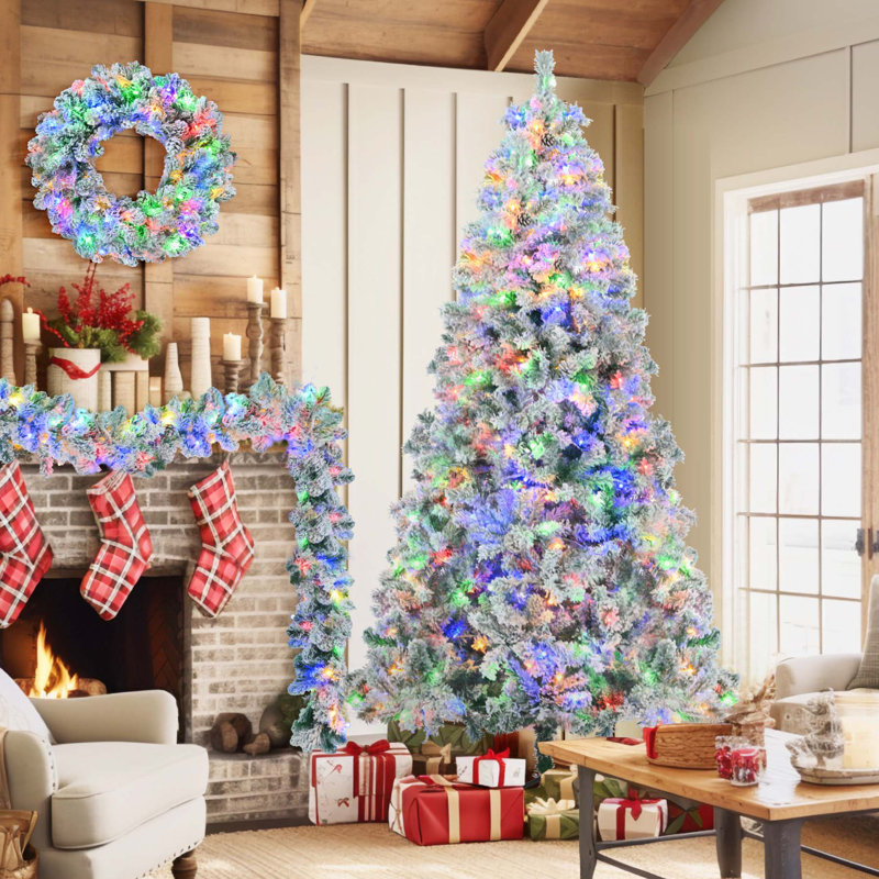 Arbre de Noël enneigé 6 pi, ensemble illuminé avec arbre, guirlande et couronne