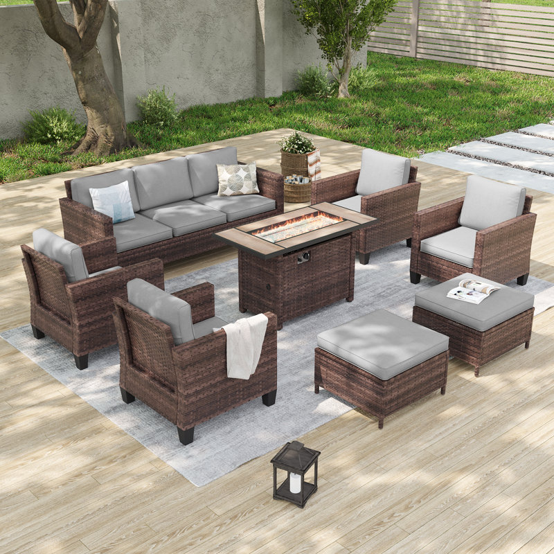 Ensemble 8 pièces de canapés de patio avec table de foyer 45 po, osier en rotin PE pour terrasse, patio et cour, Brun, Gris