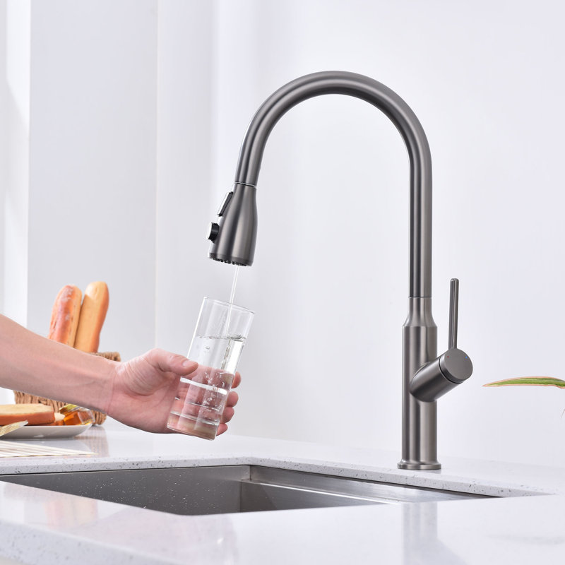 Robinet de cuisine 18 po à poignée simple avec 3 modes de débit