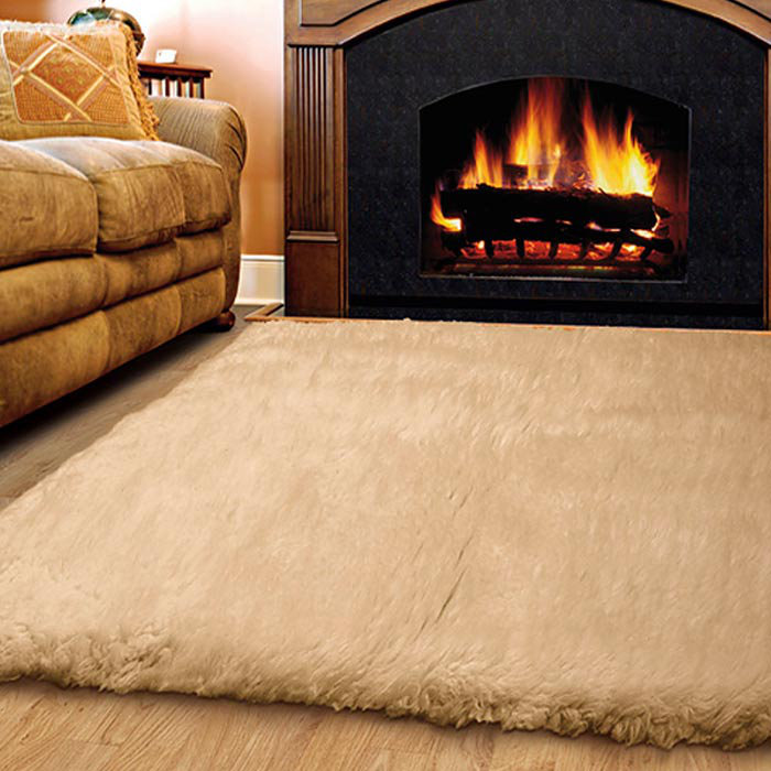 Handmade Tan Shag Wool and Synthetic Rug