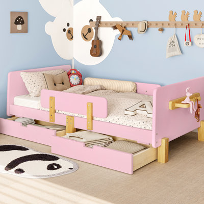 Lit simple rose avec rangement, conception en bois massif, garde-corps, crochets et tablettes, garde-corps