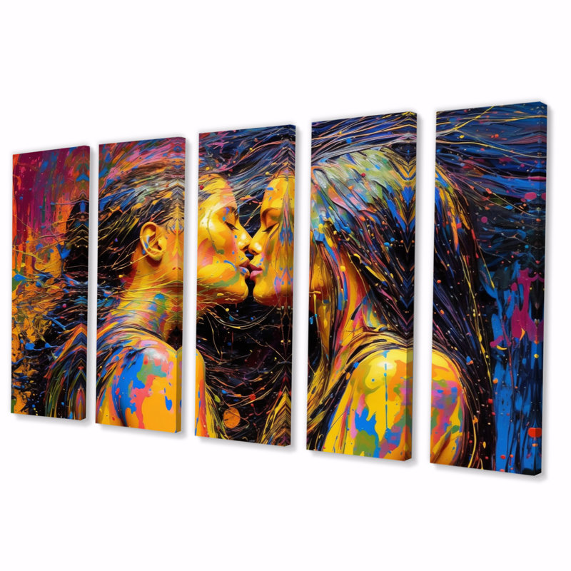 «Soft Soft Embrasse I» - Art mural sur toile, 5 panneaux égaux