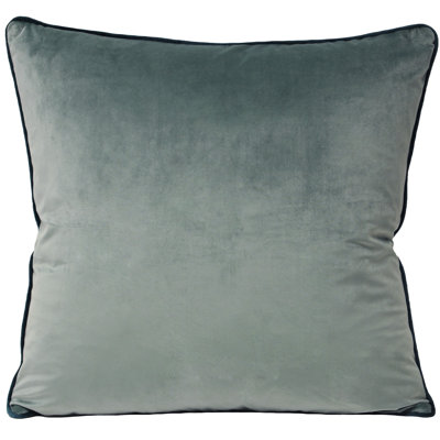 Oliver Square Throw
