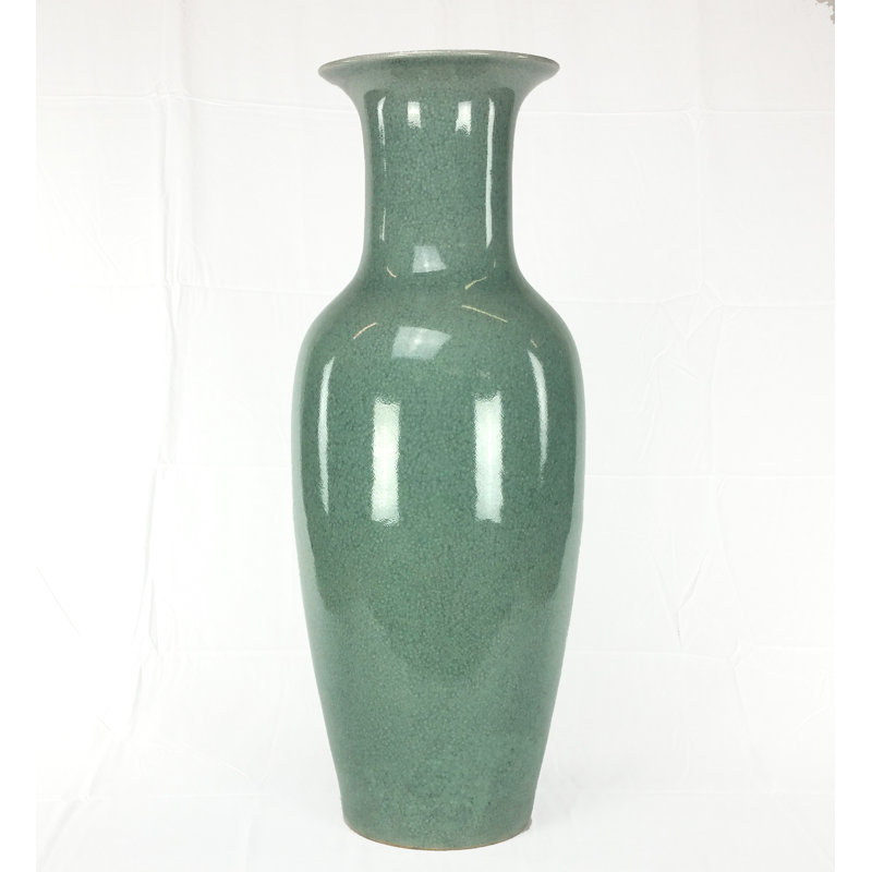 Vase de table en porcelaine Giusti, H 36 po x l 14 po x P 14 po