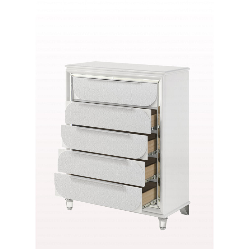 Commode blanche de style moderne