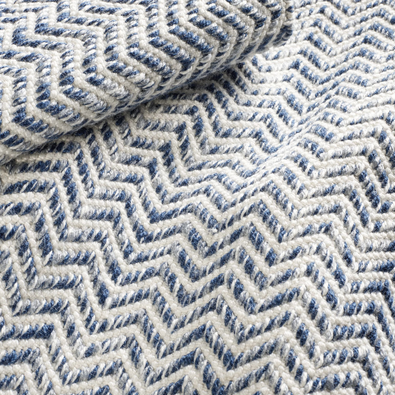 Coastal Blue Handwoven Indoor/Outdoor Rug, Rectangle 7'6" x 9'6"