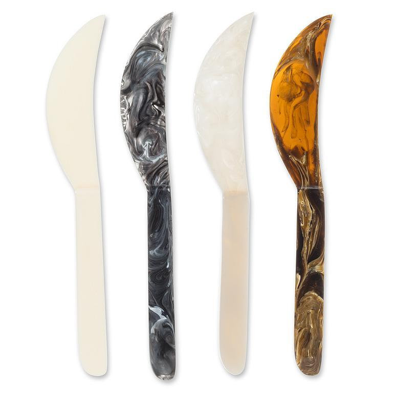 Set Of 4 Assorted Colours Natural Shape Spreader