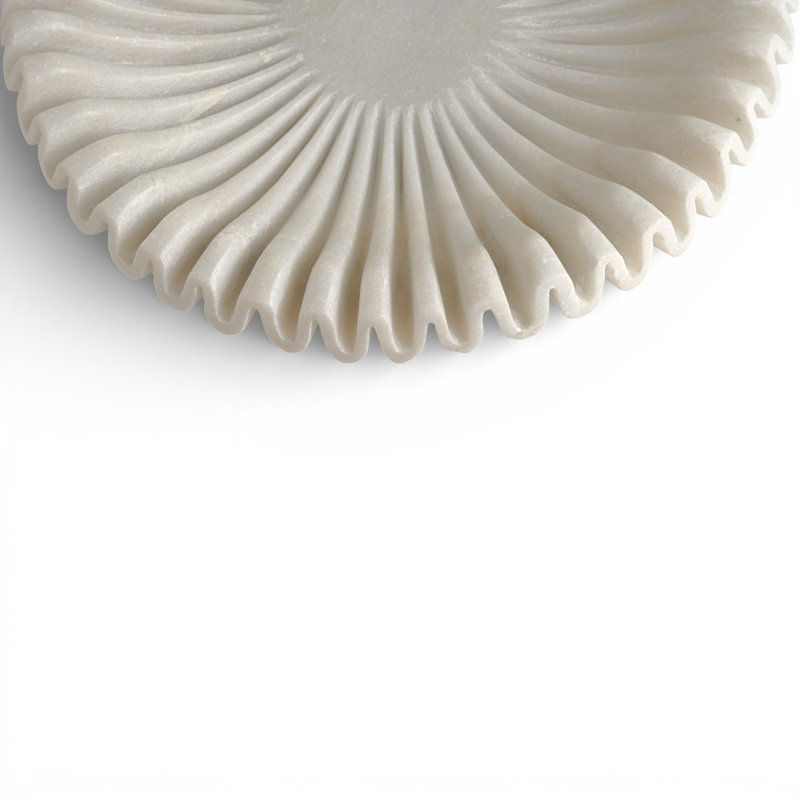 Bol à volants en marbre blanc du Montana, H 3,25 po x l 14 po x P 14 po