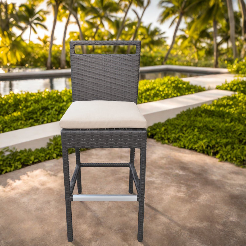 Tabourets de bar confortables et modernes, conception en aluminium brun pour la maison