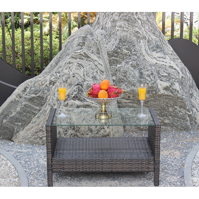 Table basse pour l'extérieur avec mobilier en verre trempé transparent