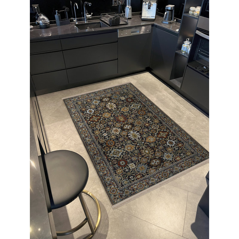 Tapis décoratif rétro multicolore foncé à motif floral frangé à motif floral traditionnel, Rectangle 3 pi 4 po x 6 pi 7 po