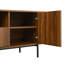 Meuble télé de style américain avec portes arquées en rotin, tiroirs, rangement dissimulé, pieds en acier, coins arrondis-133039713