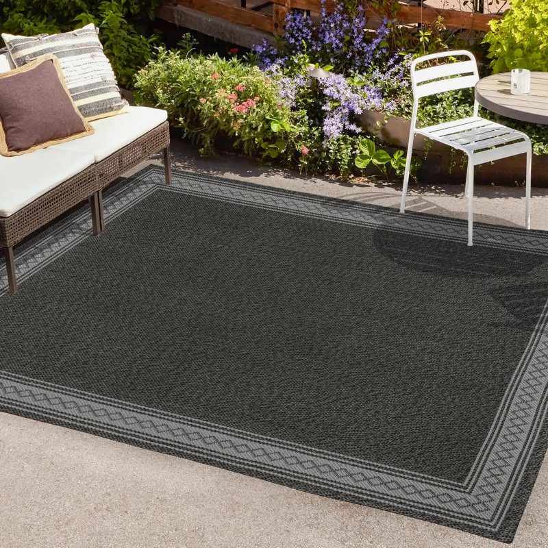 Tapis intérieur / extérieur noir / gris Clarwin Classic, Rectangle 2 pi 11 po x 5 pi