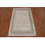 Tapis luxueux texturé beige doux au design moderne