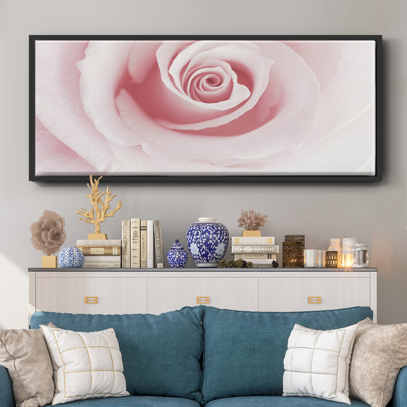 «Rose Embrace», toile encadrée, H 8 po x l 20 po