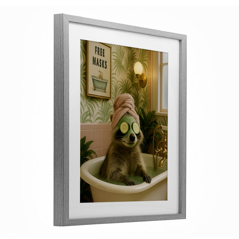 «Raccoon Spa Day Bath», reproduction encadrée sous verre, design par Grotto Studios, Cadre de ferme gris, H 16 po x l 13 po