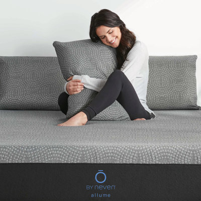 Oreiller simple O par Neven Arize